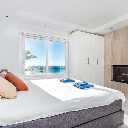 Front Line Penthouse Puerto Banus With Sea Views Marbella