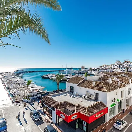 Lejlighed Front Line Penthouse Puerto Banus With Sea Views