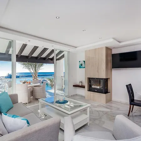 Front Line Penthouse Puerto Banus With Sea Views